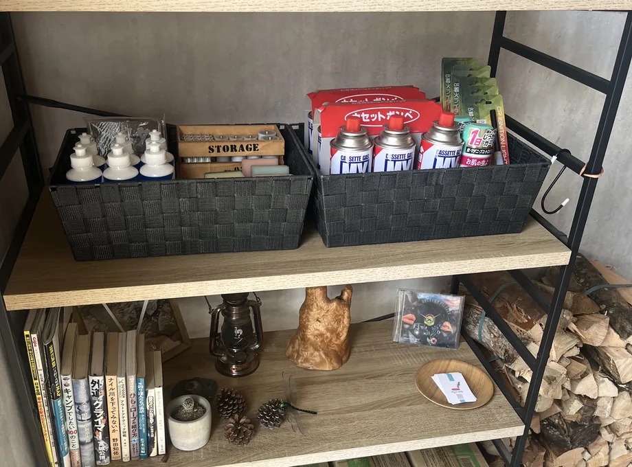 ノームの管理棟の売店の棚